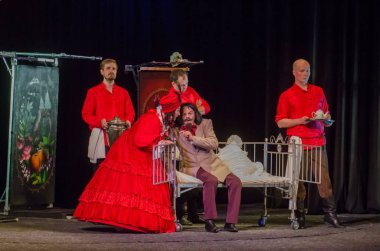 Dnipro, Ukrayna - 7 Temmuz 2018: Dnipro devlet Drama ve komedi tiyatro üyeleri tarafından gerçekleştirilen Amca'nın rüyası