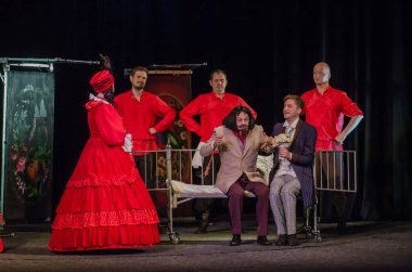 Dnipro, Ukrayna - 7 Temmuz 2018: Dnipro devlet Drama ve komedi tiyatro üyeleri tarafından gerçekleştirilen Amca'nın rüyası