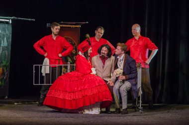 Dnipro, Ukrayna - 7 Temmuz 2018: Dnipro devlet Drama ve komedi tiyatro üyeleri tarafından gerçekleştirilen Amca'nın rüyası