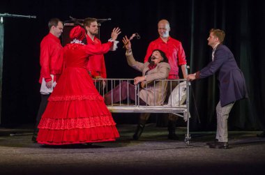 Dnipro, Ukrayna - 7 Temmuz 2018: Dnipro devlet Drama ve komedi tiyatro üyeleri tarafından gerçekleştirilen Amca'nın rüyası