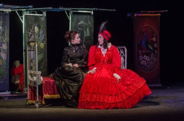 Dnipro, Ukrayna - 7 Temmuz 2018: Dnipro devlet Drama ve komedi tiyatro üyeleri tarafından gerçekleştirilen Amca'nın rüyası