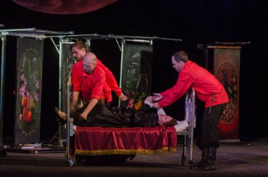 Dnipro, Ukrayna - 7 Temmuz 2018: Dnipro devlet Drama ve komedi tiyatro üyeleri tarafından gerçekleştirilen Amca'nın rüyası