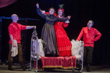 Dnipro, Ukrayna - 7 Temmuz 2018: Dnipro devlet Drama ve komedi tiyatro üyeleri tarafından gerçekleştirilen Amca'nın rüyası