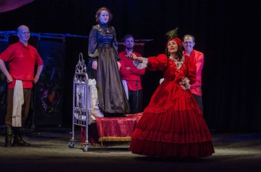 Dnipro, Ukrayna - 7 Temmuz 2018: Dnipro devlet Drama ve komedi tiyatro üyeleri tarafından gerçekleştirilen Amca'nın rüyası