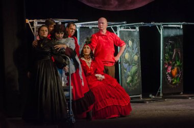 Dnipro, Ukrayna - 7 Temmuz 2018: Dnipro devlet Drama ve komedi tiyatro üyeleri tarafından gerçekleştirilen Amca'nın rüyası