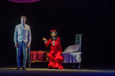 Dnipro, Ukrayna - 7 Temmuz 2018: Dnipro devlet Drama ve komedi tiyatro üyeleri tarafından gerçekleştirilen Amca'nın rüyası