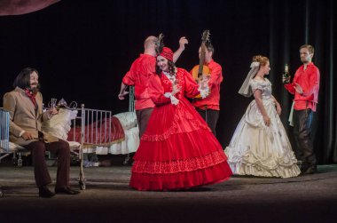 Dnipro, Ukrayna - 7 Temmuz 2018: Dnipro devlet Drama ve komedi tiyatro üyeleri tarafından gerçekleştirilen Amca'nın rüyası