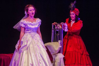 Dnipro, Ukrayna - 7 Temmuz 2018: Dnipro devlet Drama ve komedi tiyatro üyeleri tarafından gerçekleştirilen Amca'nın rüyası