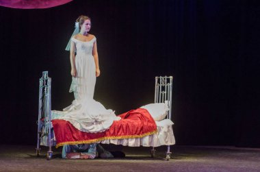 Dnipro, Ukrayna - 7 Temmuz 2018: Dnipro devlet Drama ve komedi tiyatro üyeleri tarafından gerçekleştirilen Amca'nın rüyası