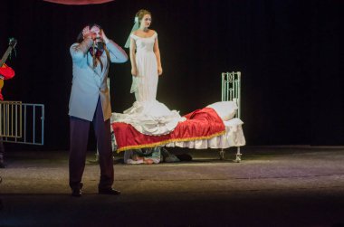 Dnipro, Ukrayna - 7 Temmuz 2018: Dnipro devlet Drama ve komedi tiyatro üyeleri tarafından gerçekleştirilen Amca'nın rüyası