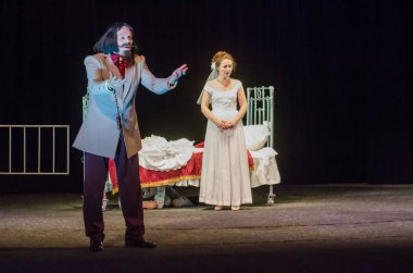 Dnipro, Ukrayna - 7 Temmuz 2018: Dnipro devlet Drama ve komedi tiyatro üyeleri tarafından gerçekleştirilen Amca'nın rüyası