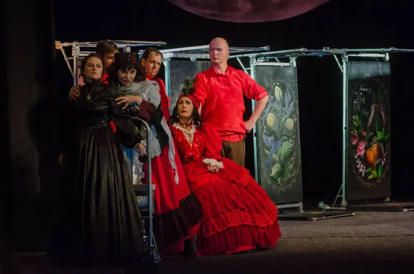 Dnipro, Ukrayna - 7 Temmuz 2018: Dnipro devlet Drama ve komedi tiyatro üyeleri tarafından gerçekleştirilen Amca'nın rüyası