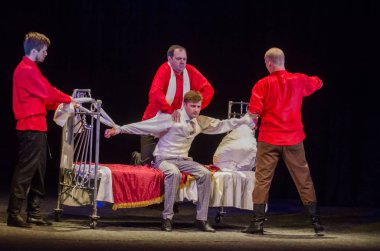 Dnipro, Ukrayna - 7 Temmuz 2018: Dnipro devlet Drama ve komedi tiyatro üyeleri tarafından gerçekleştirilen Amca'nın rüyası