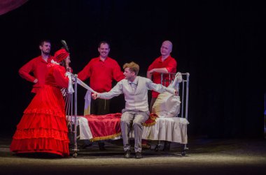 Dnipro, Ukrayna - 7 Temmuz 2018: Dnipro devlet Drama ve komedi tiyatro üyeleri tarafından gerçekleştirilen Amca'nın rüyası