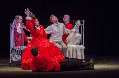 Dnipro, Ukrayna - 7 Temmuz 2018: Dnipro devlet Drama ve komedi tiyatro üyeleri tarafından gerçekleştirilen Amca'nın rüyası