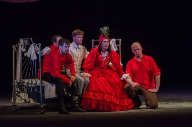 Dnipro, Ukrayna - 7 Temmuz 2018: Dnipro devlet Drama ve komedi tiyatro üyeleri tarafından gerçekleştirilen Amca'nın rüyası