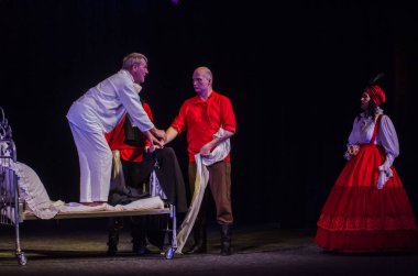 Dnipro, Ukrayna - 7 Temmuz 2018: Dnipro devlet Drama ve komedi tiyatro üyeleri tarafından gerçekleştirilen Amca'nın rüyası