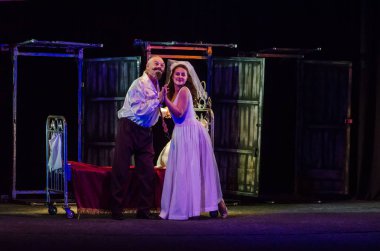 Dnipro, Ukrayna - 7 Temmuz 2018: Dnipro devlet Drama ve komedi tiyatro üyeleri tarafından gerçekleştirilen Amca'nın rüyası