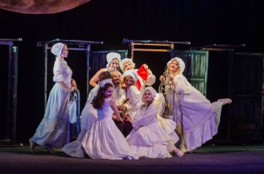 Dnipro, Ukrayna - 7 Temmuz 2018: Dnipro devlet Drama ve komedi tiyatro üyeleri tarafından gerçekleştirilen Amca'nın rüyası