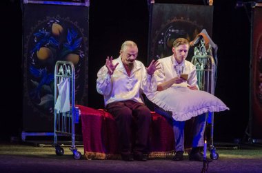 Dnipro, Ukrayna - 7 Temmuz 2018: Dnipro devlet Drama ve komedi tiyatro üyeleri tarafından gerçekleştirilen Amca'nın rüyası