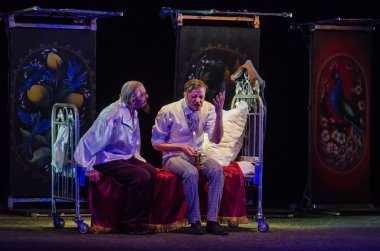 Dnipro, Ukrayna - 7 Temmuz 2018: Dnipro devlet Drama ve komedi tiyatro üyeleri tarafından gerçekleştirilen Amca'nın rüyası