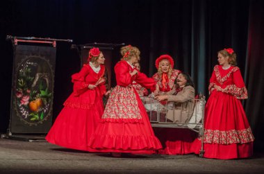 Dnipro, Ukrayna - 7 Temmuz 2018: Dnipro devlet Drama ve komedi tiyatro üyeleri tarafından gerçekleştirilen Amca'nın rüyası