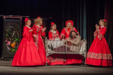 Dnipro, Ukrayna - 7 Temmuz 2018: Dnipro devlet Drama ve komedi tiyatro üyeleri tarafından gerçekleştirilen Amca'nın rüyası