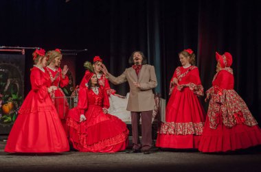 Dnipro, Ukrayna - 7 Temmuz 2018: Dnipro devlet Drama ve komedi tiyatro üyeleri tarafından gerçekleştirilen Amca'nın rüyası