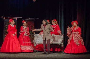 Dnipro, Ukrayna - 7 Temmuz 2018: Dnipro devlet Drama ve komedi tiyatro üyeleri tarafından gerçekleştirilen Amca'nın rüyası