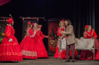 Dnipro, Ukrayna - 7 Temmuz 2018: Dnipro devlet Drama ve komedi tiyatro üyeleri tarafından gerçekleştirilen Amca'nın rüyası