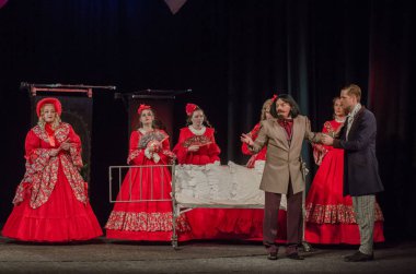Dnipro, Ukrayna - 7 Temmuz 2018: Dnipro devlet Drama ve komedi tiyatro üyeleri tarafından gerçekleştirilen Amca'nın rüyası