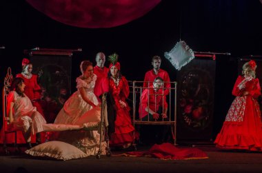 Dnipro, Ukrayna - 7 Temmuz 2018: Dnipro devlet Drama ve komedi tiyatro üyeleri tarafından gerçekleştirilen Amca'nın rüyası