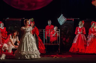 Dnipro, Ukrayna - 7 Temmuz 2018: Dnipro devlet Drama ve komedi tiyatro üyeleri tarafından gerçekleştirilen Amca'nın rüyası