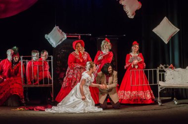 Dnipro, Ukrayna - 7 Temmuz 2018: Dnipro devlet Drama ve komedi tiyatro üyeleri tarafından gerçekleştirilen Amca'nın rüyası