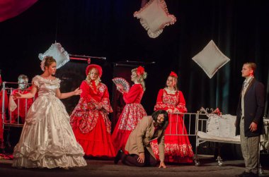 Dnipro, Ukrayna - 7 Temmuz 2018: Dnipro devlet Drama ve komedi tiyatro üyeleri tarafından gerçekleştirilen Amca'nın rüyası