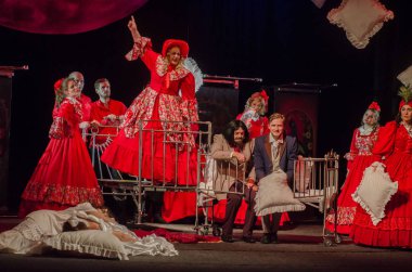 Dnipro, Ukrayna - 7 Temmuz 2018: Dnipro devlet Drama ve komedi tiyatro üyeleri tarafından gerçekleştirilen Amca'nın rüyası