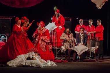 Dnipro, Ukrayna - 7 Temmuz 2018: Dnipro devlet Drama ve komedi tiyatro üyeleri tarafından gerçekleştirilen Amca'nın rüyası