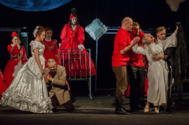 Dnipro, Ukrayna - 7 Temmuz 2018: Dnipro devlet Drama ve komedi tiyatro üyeleri tarafından gerçekleştirilen Amca'nın rüyası