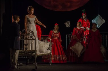 Dnipro, Ukrayna - 7 Temmuz 2018: Dnipro devlet Drama ve komedi tiyatro üyeleri tarafından gerçekleştirilen Amca'nın rüyası