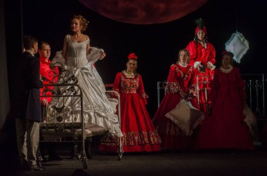 Dnipro, Ukrayna - 7 Temmuz 2018: Dnipro devlet Drama ve komedi tiyatro üyeleri tarafından gerçekleştirilen Amca'nın rüyası