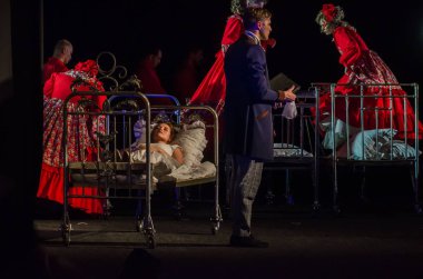 Dnipro, Ukrayna - 7 Temmuz 2018: Dnipro devlet Drama ve komedi tiyatro üyeleri tarafından gerçekleştirilen Amca'nın rüyası