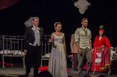 Dnipro, Ukrayna - 7 Temmuz 2018: Dnipro devlet Drama ve komedi tiyatro üyeleri tarafından gerçekleştirilen Amca'nın rüyası