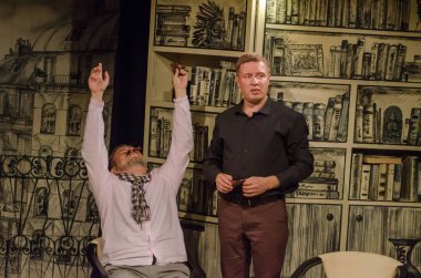 Dnipro, Ukrayna - 1 Ekim 2018: Komedi Dnipro gençlik tiyatro Virymo üyeleri tarafından gerçekleştirilen ad!.