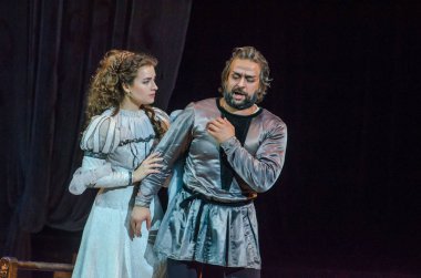Dnipro, Ukrayna - 7 Ekim 2018: Dnipro Devlet Opera ve Bale Tiyatrosu üyeleri tarafından gerçekleştirilen Rigoletto opera.