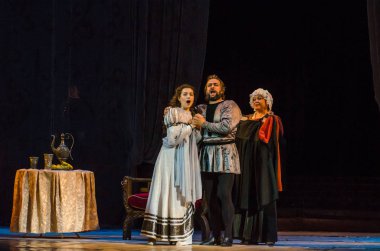 Dnipro, Ukrayna - 7 Ekim 2018: Dnipro Devlet Opera ve Bale Tiyatrosu üyeleri tarafından gerçekleştirilen Rigoletto opera.