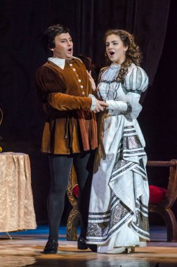 Dnipro, Ukrayna - 7 Ekim 2018: Dnipro Devlet Opera ve Bale Tiyatrosu üyeleri tarafından gerçekleştirilen Rigoletto opera.