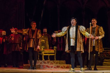 Dnipro, Ukrayna - 7 Ekim 2018: Dnipro Devlet Opera ve Bale Tiyatrosu üyeleri tarafından gerçekleştirilen Rigoletto opera.