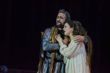 Dnipro, Ukrayna - 7 Ekim 2018: Dnipro Devlet Opera ve Bale Tiyatrosu üyeleri tarafından gerçekleştirilen Rigoletto opera.