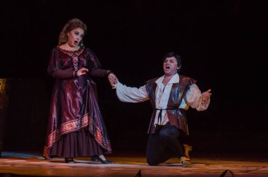 Dnipro, Ukrayna - 7 Ekim 2018: Dnipro Devlet Opera ve Bale Tiyatrosu üyeleri tarafından gerçekleştirilen Rigoletto opera.