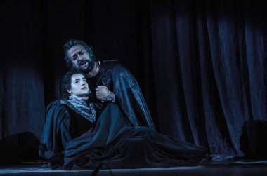 Dnipro, Ukrayna - 7 Ekim 2018: Dnipro Devlet Opera ve Bale Tiyatrosu üyeleri tarafından gerçekleştirilen Rigoletto opera.